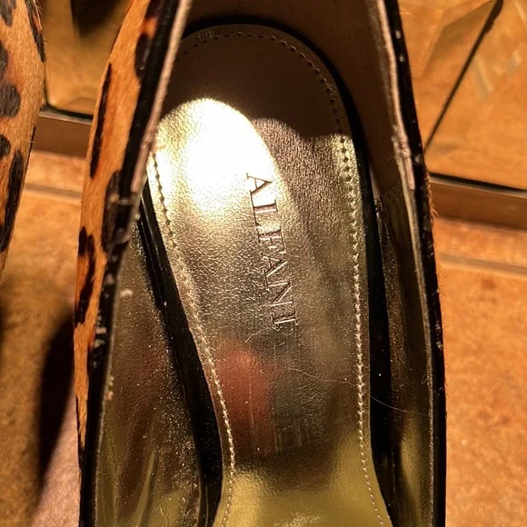 Alfani Leopard Print Cow Hair Pumps - Picture 5 of 10